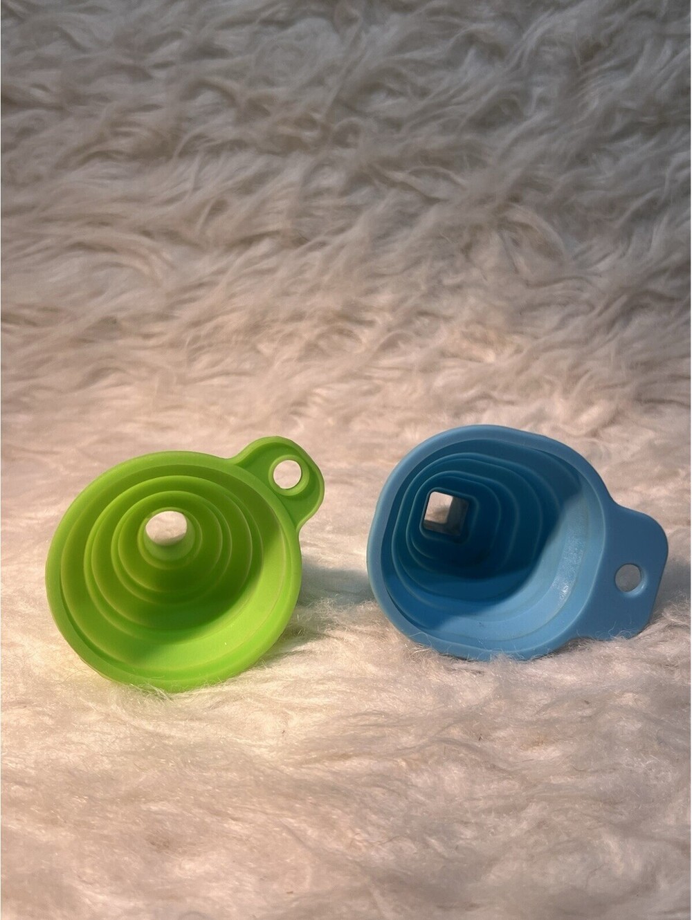 2 Collapsible Silicone Funnels